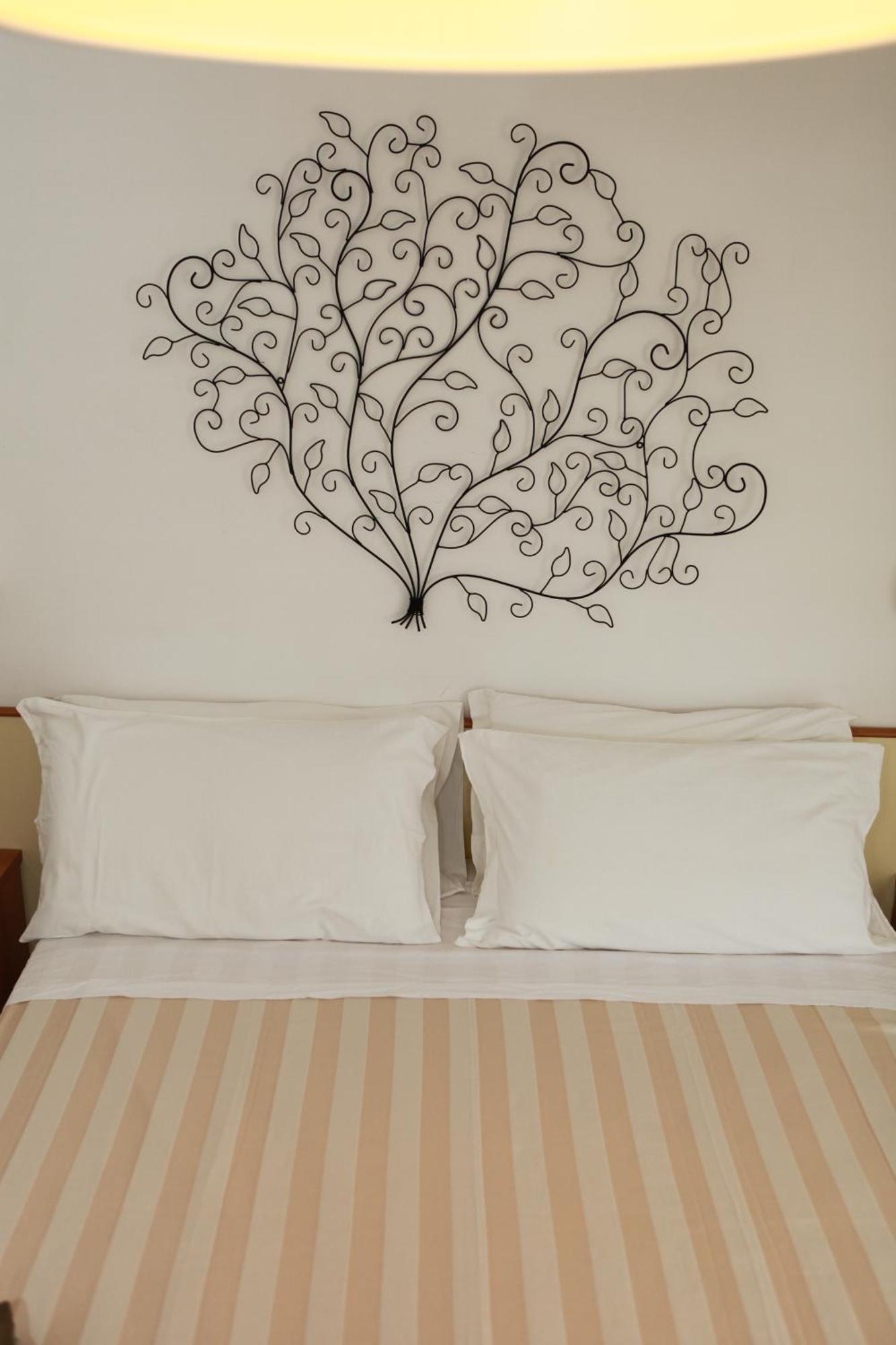 Hotel Solitude Риччоне Екстер'єр фото